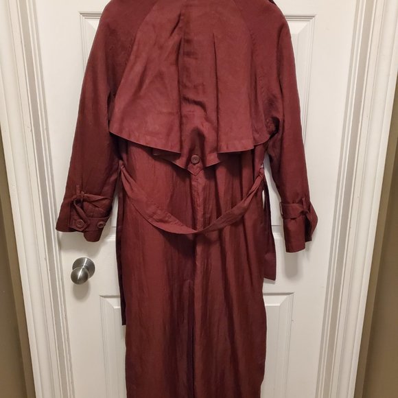 Woman's All Weather Coat with Zip Out Lining Size 7/8 - Picture 12 of 12